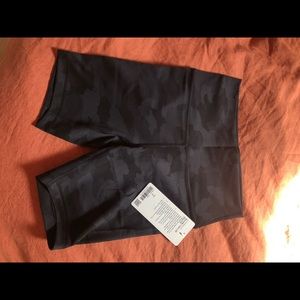 NEW Lulu lemon Wunder Under 8” army bike short